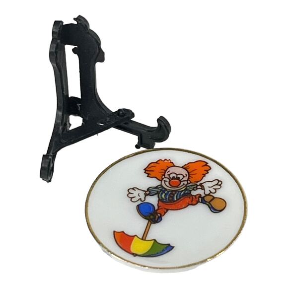 Miniature Clown Plate w/ Stand 1.25” Porcelain Umbrella Circus Clown Japan Mini - Picture 2 of 5